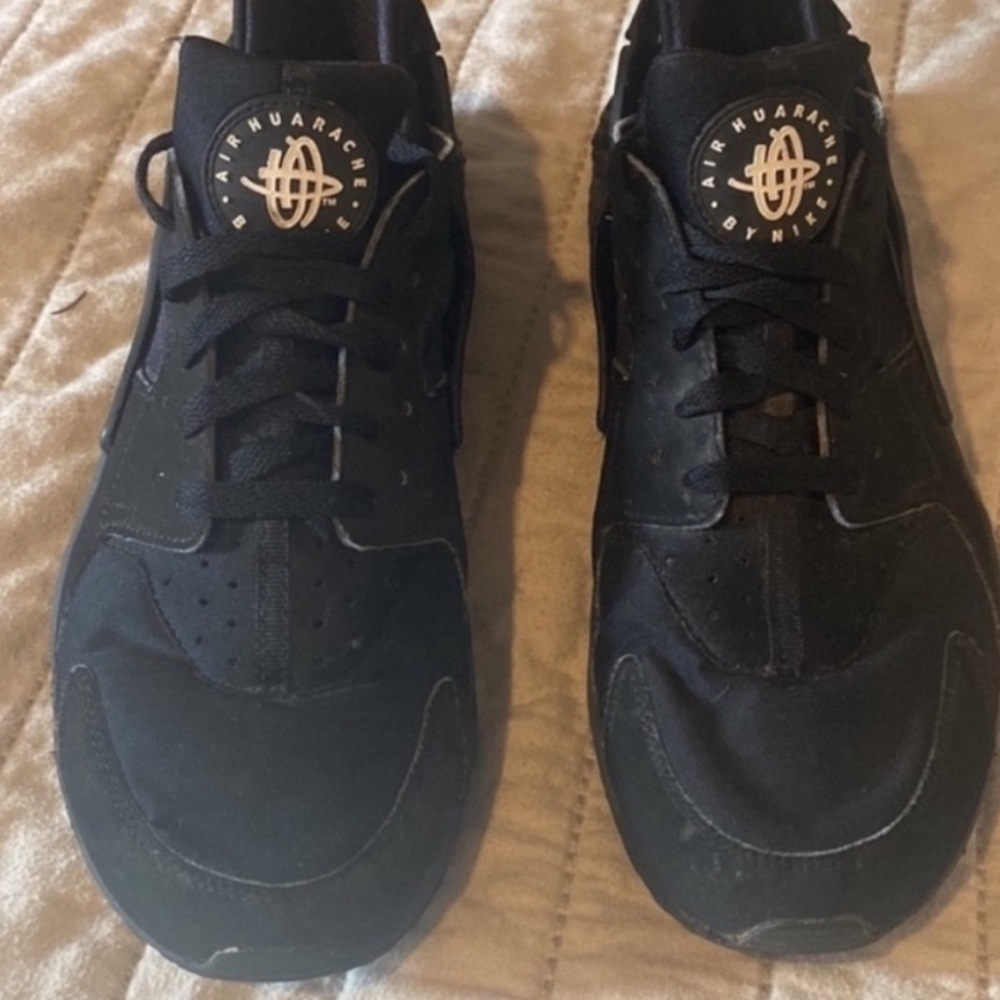 Nike Air Huarache Black Athletic Shoes